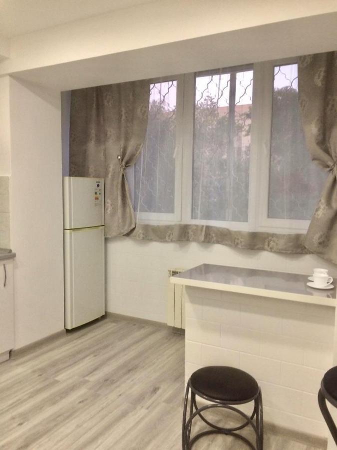 Квартира Юбилейный Almaty Esterno foto